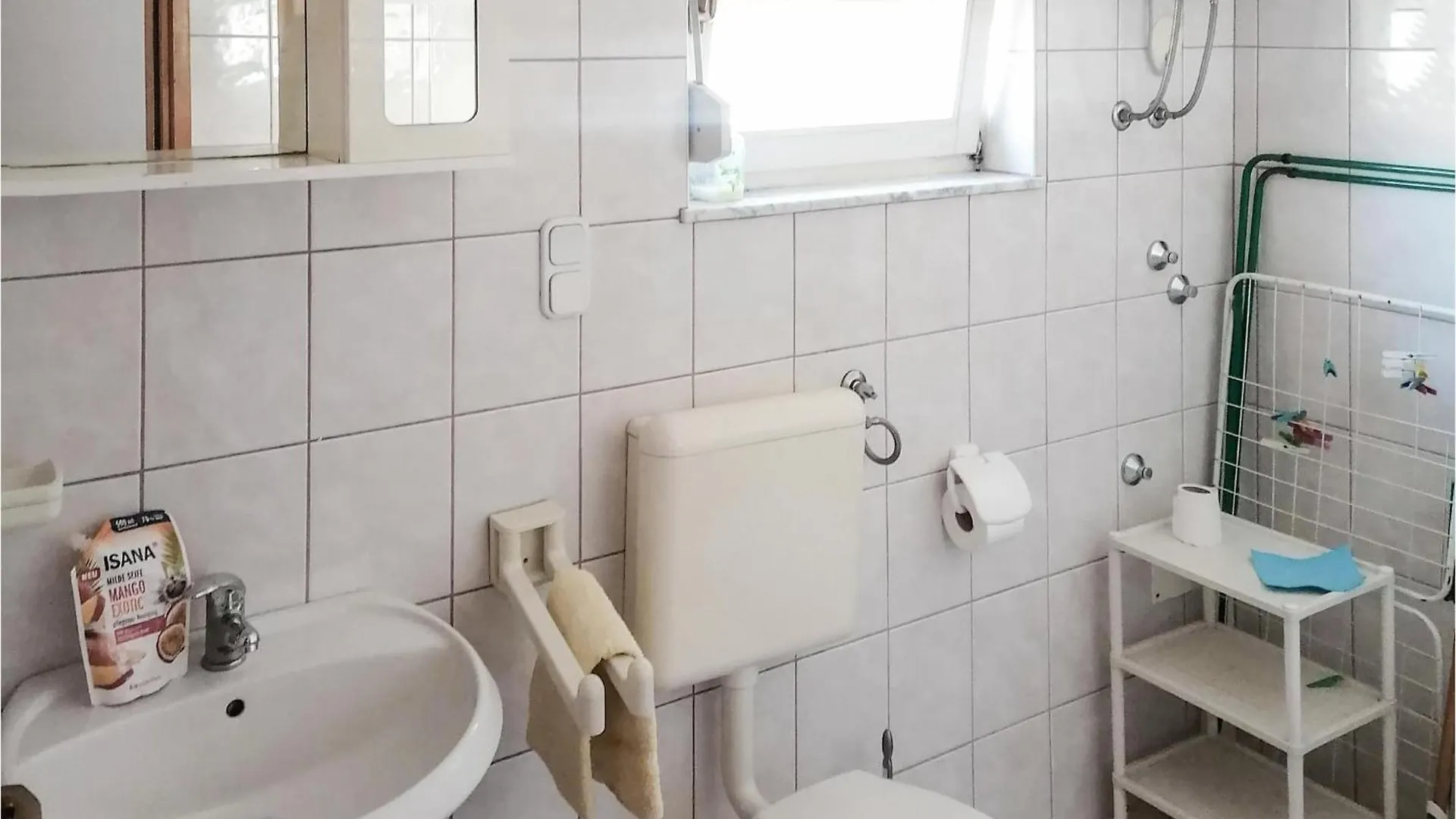 2 Bedroom Nice Apartment In Crikvenica
