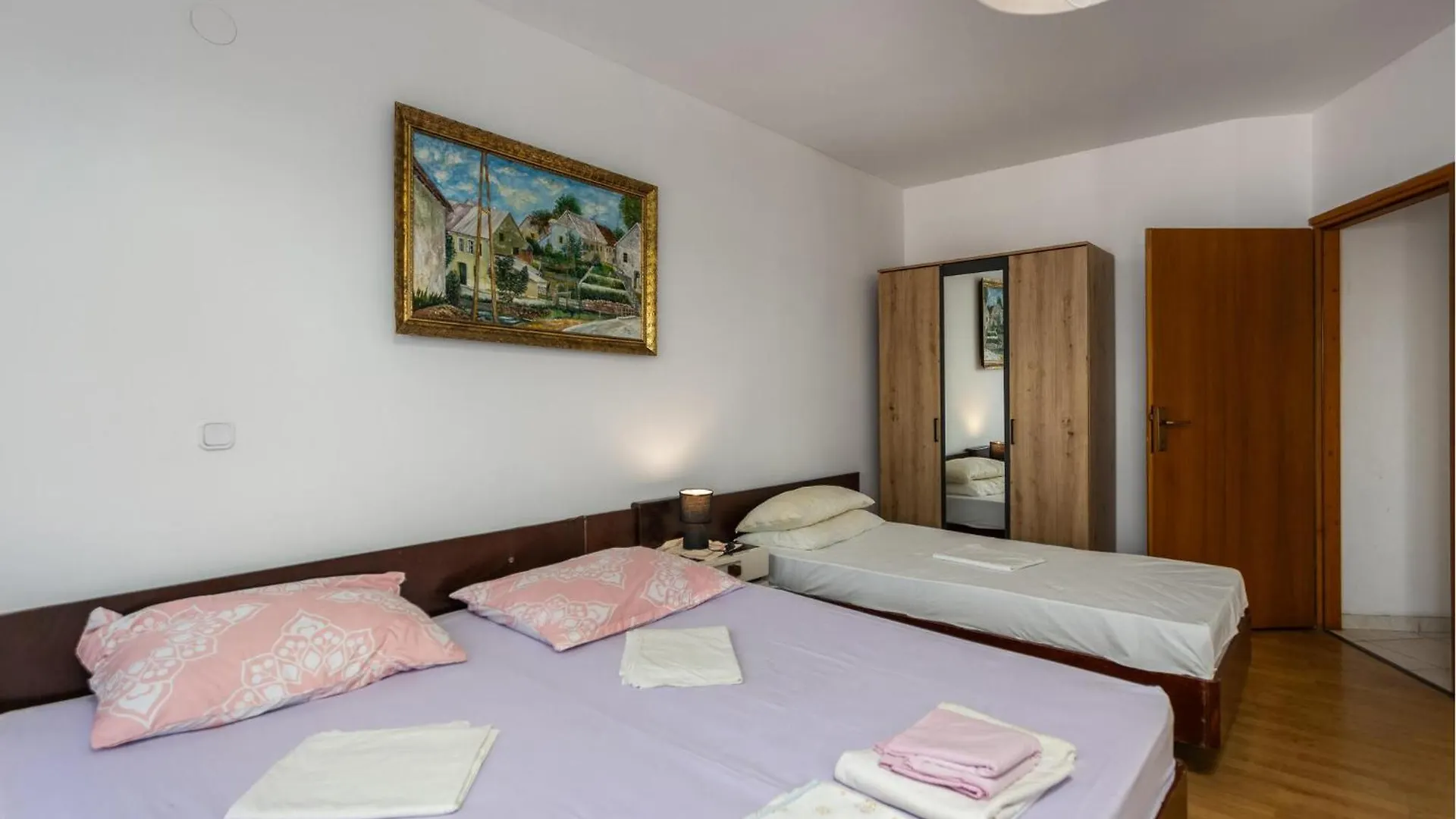 2 Bedroom Nice Apartment In Crikvenica